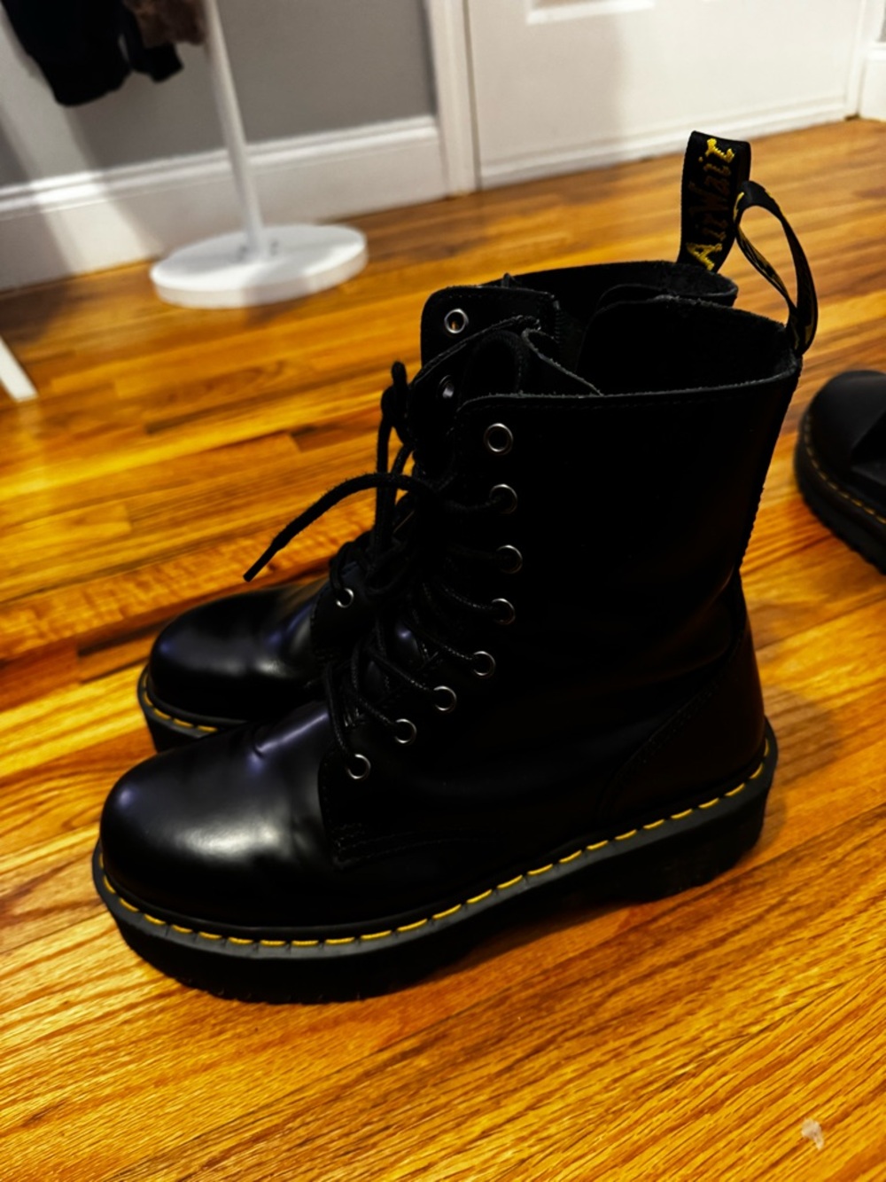 Dr. Martens Jadon Platform Boot - Picture 6 of 10